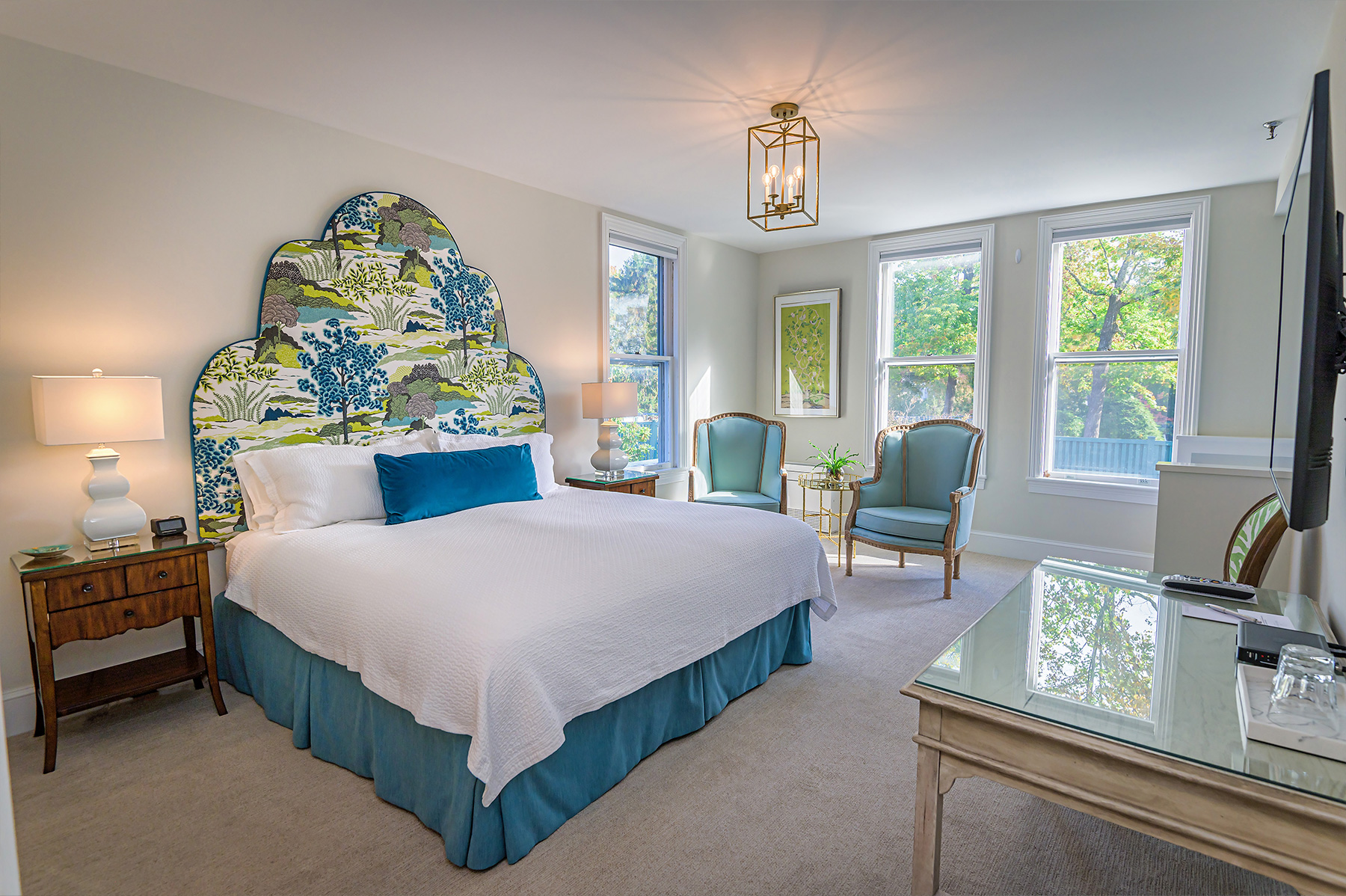 Room 104 — Deluxe King